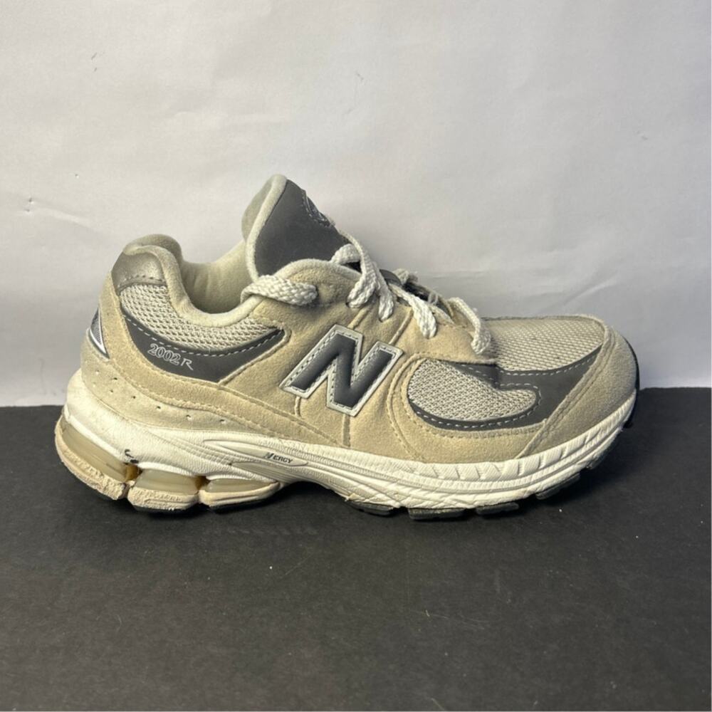 Kids New Balance 2002R Little Kid 'Sandstone Magnet' Size 1.5